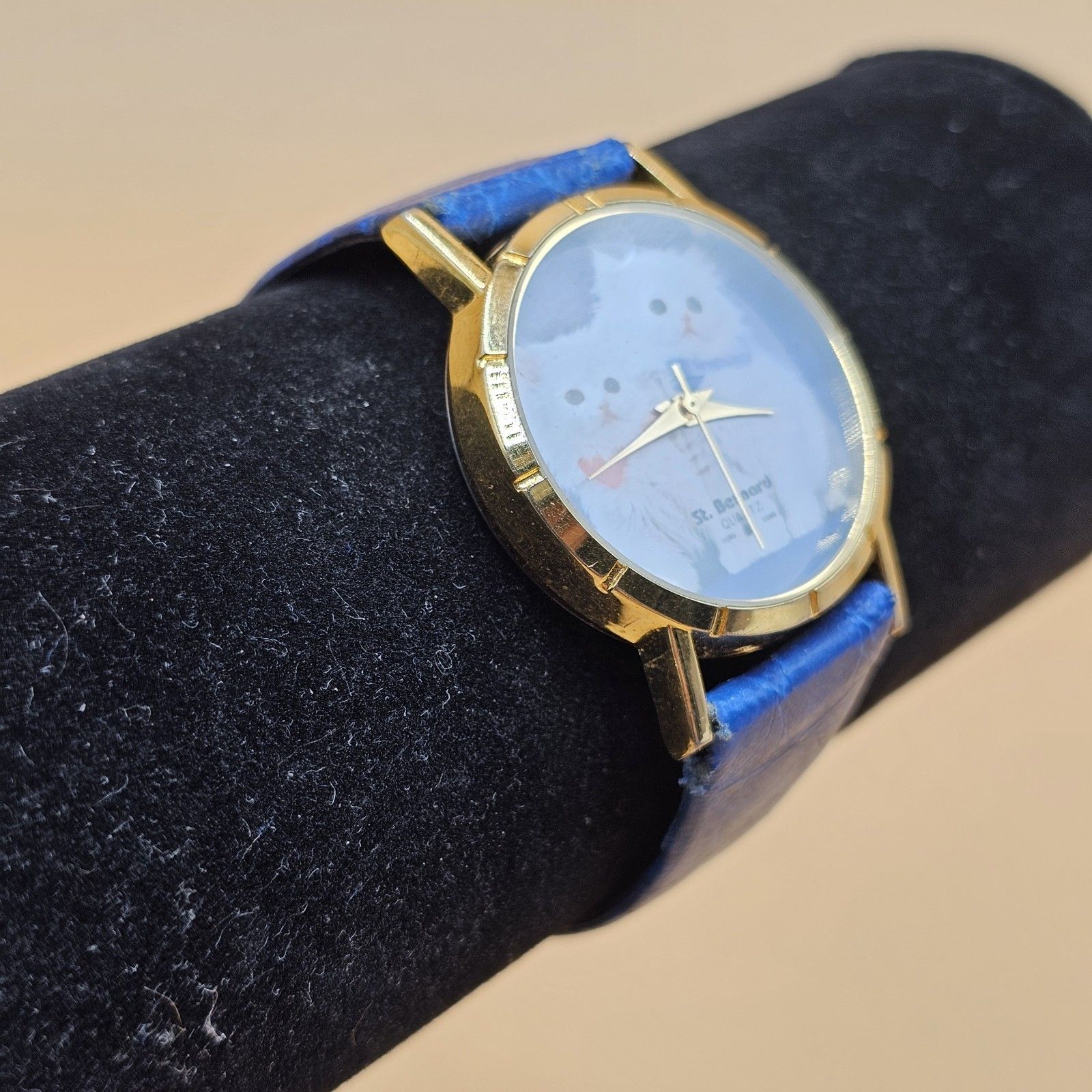 Vintage St. Bernard Gold Tone Quartz Kitten Watch New Battery Runs Great — image 4 of 8